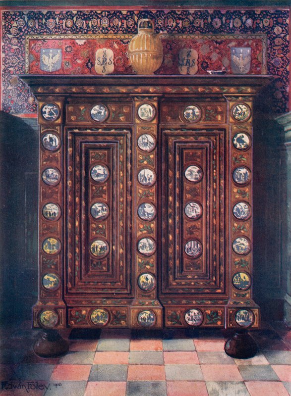 Kas di noce intarsiato e con medaglioni dipinti di ceramica di Delft da Edwin John Foley