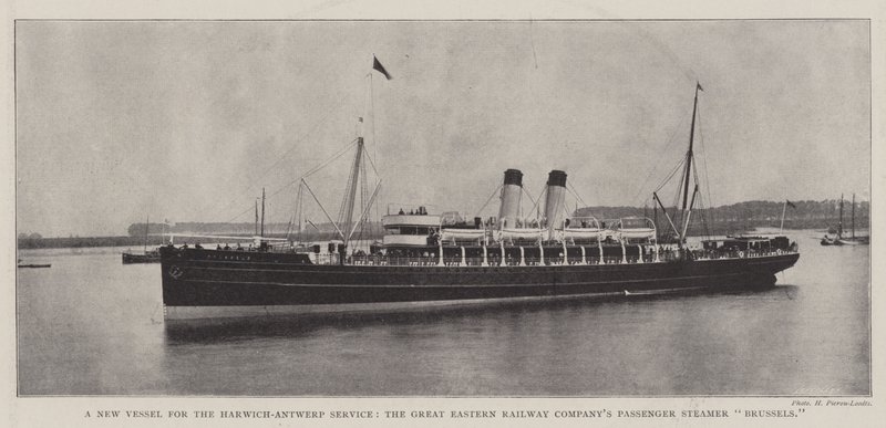Una nuova nave per il servizio Harwich-Anversa, il traghetto passeggeri Brussels della Great Eastern Railway Company da English Photographer