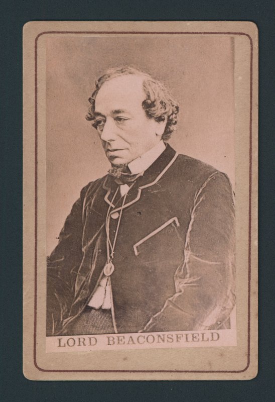 Benjamin Disraeli, carte de visite da English Photographer