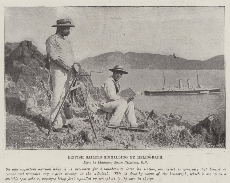 Marinai britannici che segnalano con l
