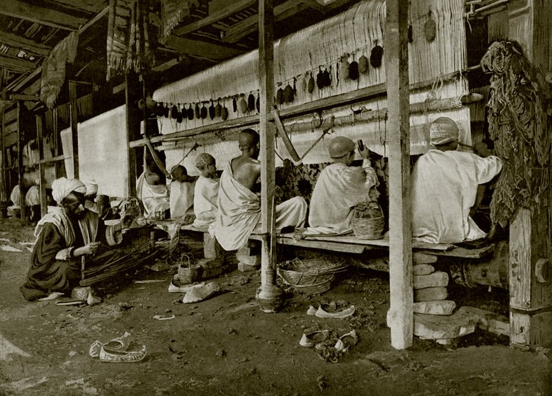 Tessitura di tappeti in India da English Photographer