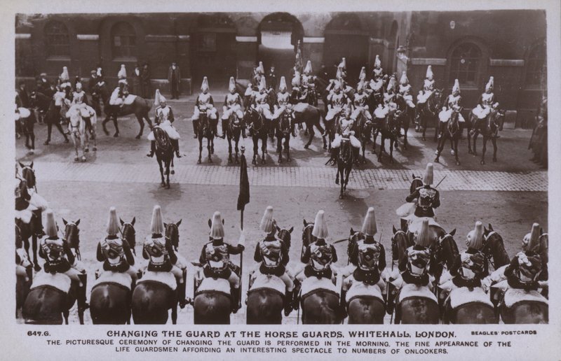 Cambio della guardia, Horse Guards, Whitehall, Londra da English Photographer