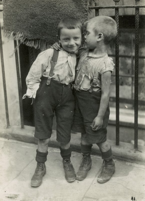 Povertà infantile, Londra da English Photographer