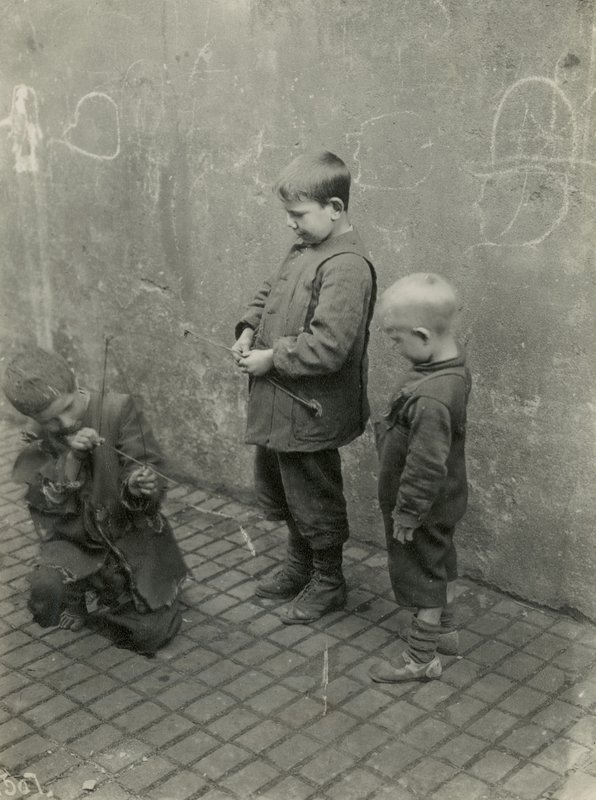 Povertà infantile, Londra da English Photographer