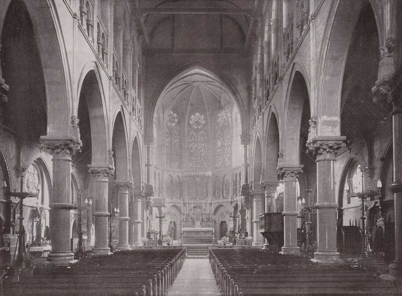 Chiesa di Nostra Signora delle Vittorie, Kensington da English Photographer