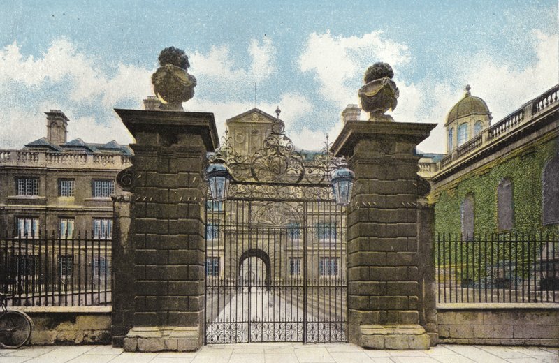 Portale del Clare College da English Photographer