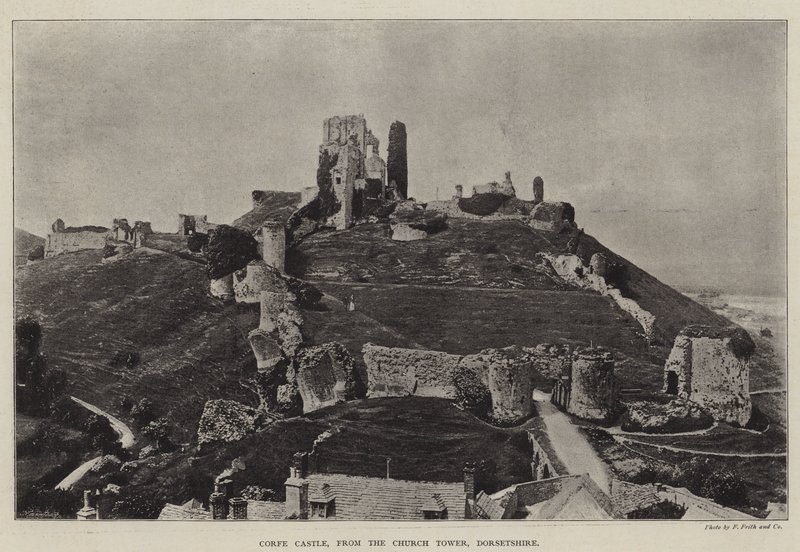 Castello di Corfe, dalla Torre della Chiesa, Dorsetshire da English Photographer