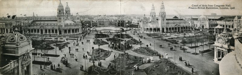 Corte delle Arti dalla Congress Hall, Esposizione Franco-Britannica, Londra, 1908 da English Photographer