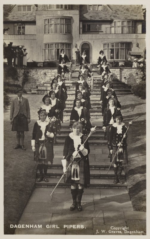 Dagenham Girl Pipers, Essex da English Photographer