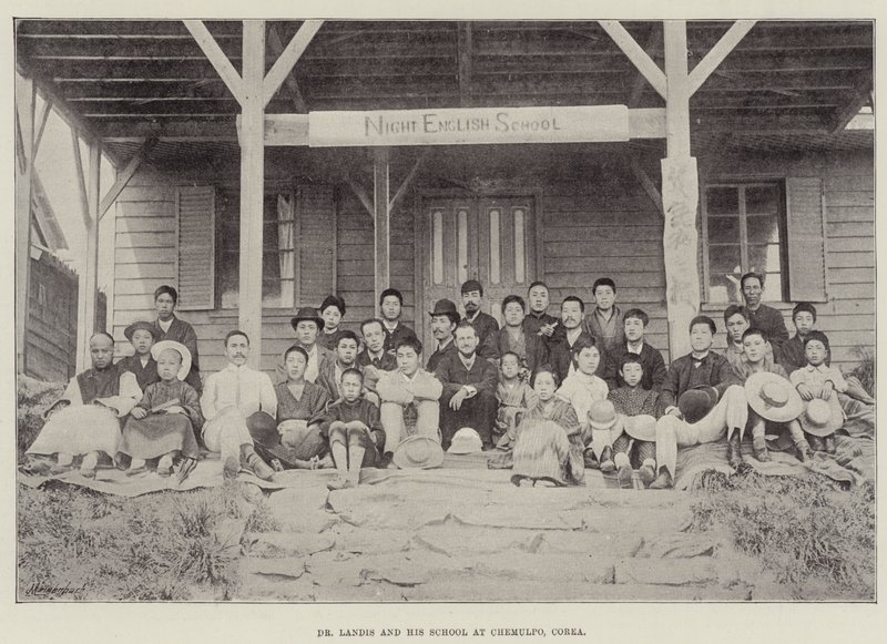 Il Dottor Landis e la sua Scuola a Chemulpo, Corea da English Photographer