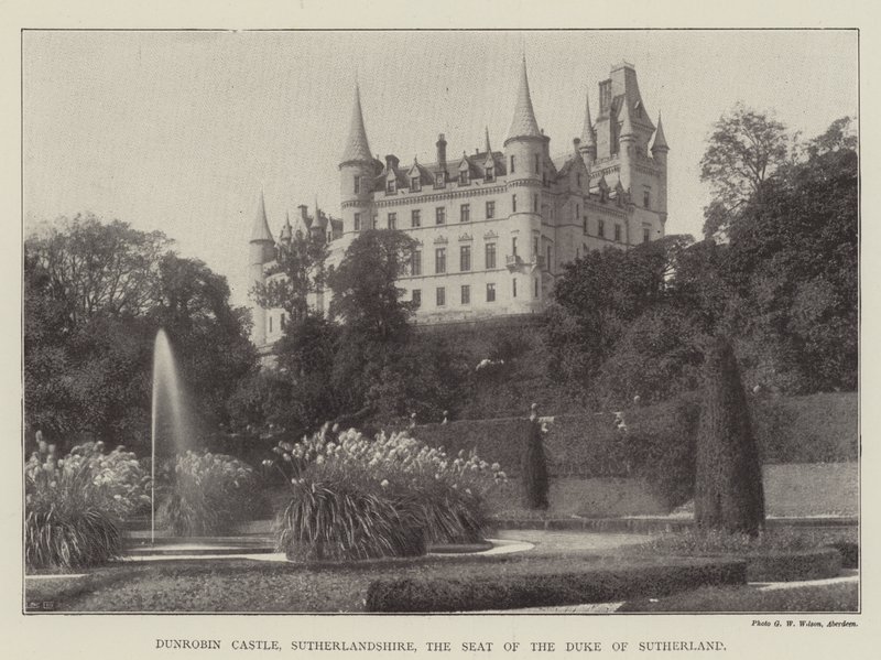 Castello di Dunrobin, Sutherlandshire, la Residenza del Duca di Sutherland da English Photographer