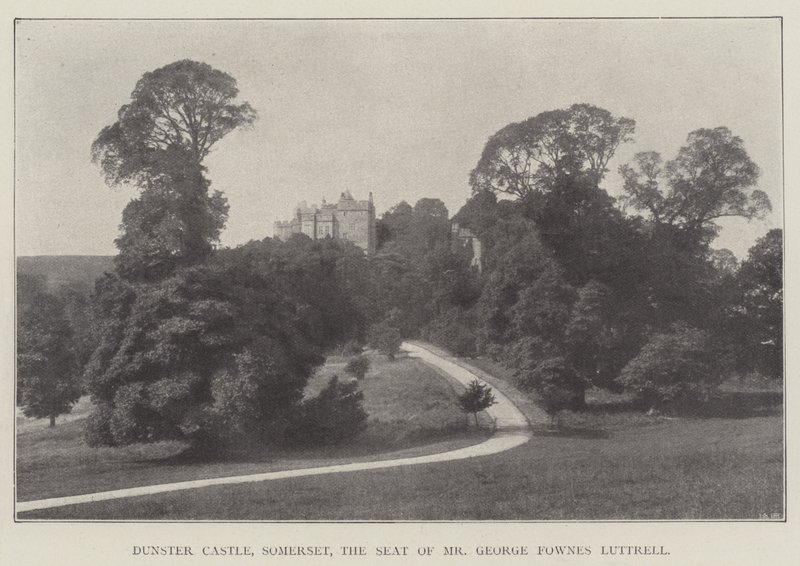 Castello di Dunster, Somerset, la residenza di Mr George Fownes Luttrell da English Photographer