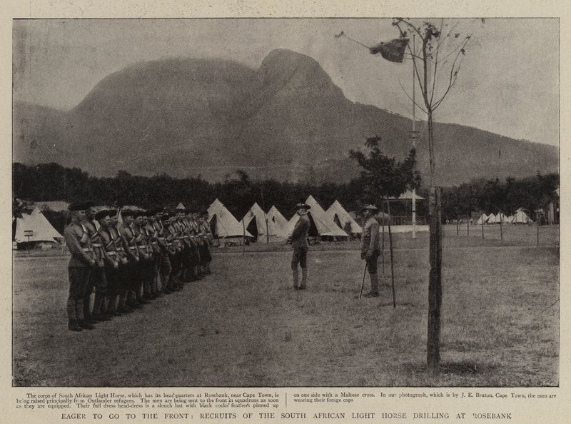 Desiderosi di andare al fronte, reclute della South African Light Horse che si esercitano a Rosebank da English Photographer
