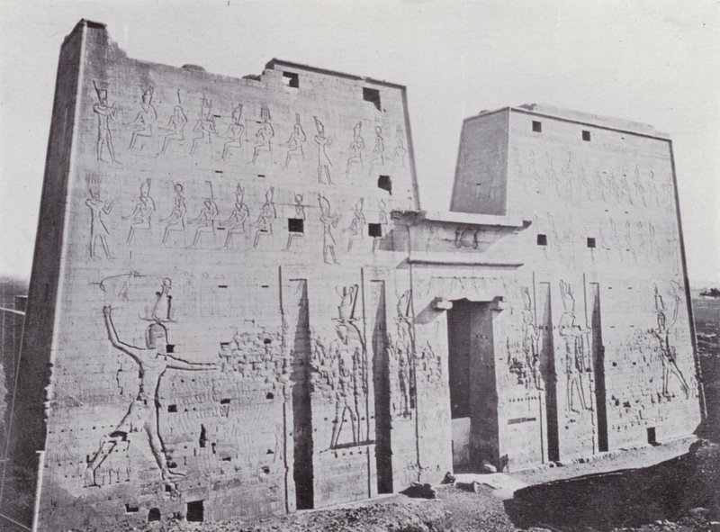 Egitto: Pilone del Tempio di Edfu da English Photographer