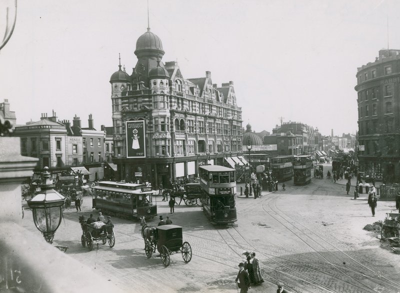 Elephant and Castle da English Photographer