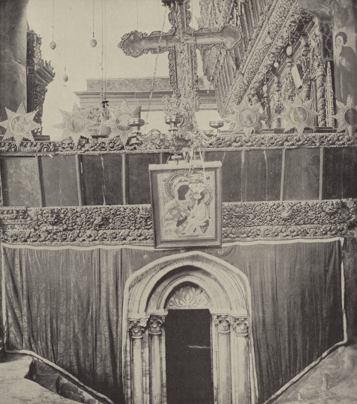 Ingresso alla grotta nella Chiesa della Natività, nel quartiere dove si incontrarono Boaz e Ruth da English Photographer