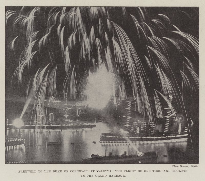 Addio al Duca di Cornovaglia a Valetta, il volo di mille razzi nel Grand Harbour da English Photographer