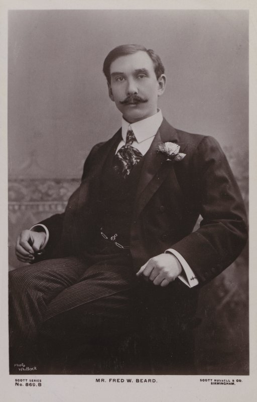 Fred W Beard, musicista britannico da English Photographer