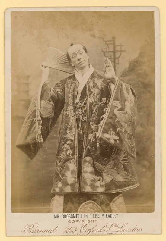 George Grossmith come Ko-Ko in The Mikado da English Photographer