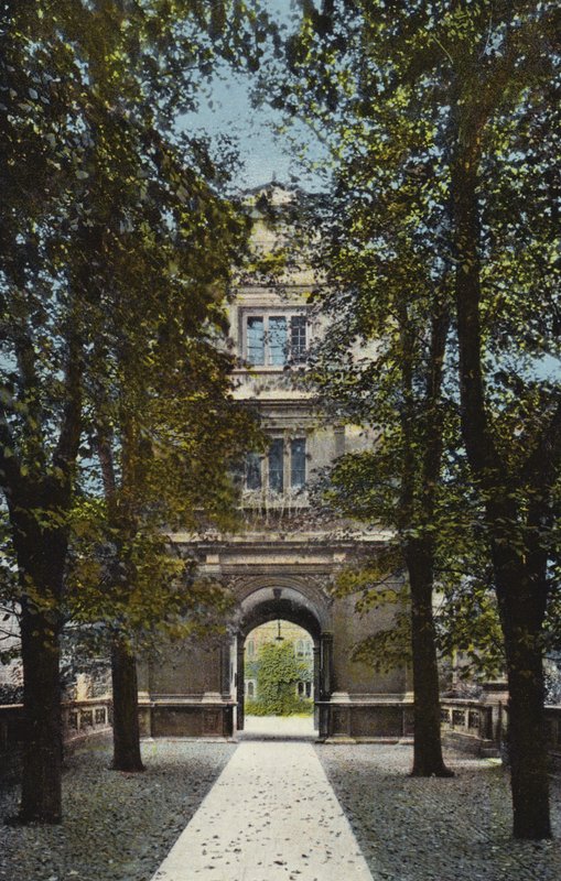 Gonville and Caius College, Porta della Virtù da English Photographer