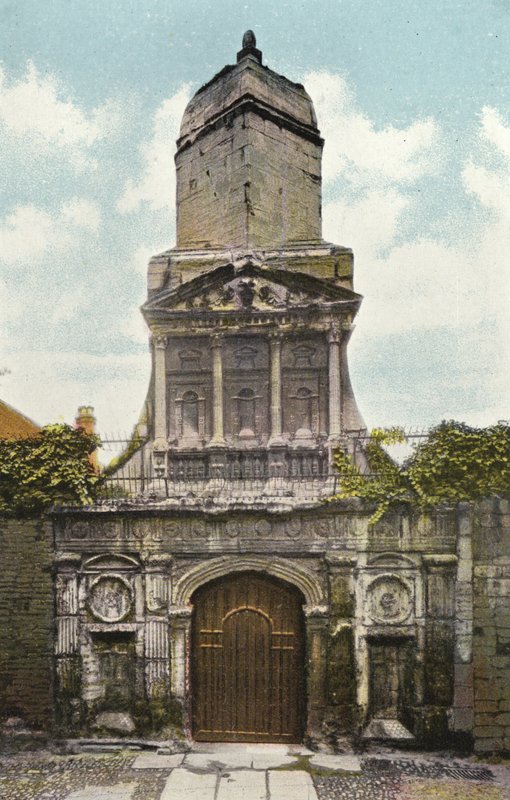 Gonville and Caius College, Porta dell