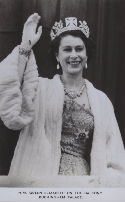 Regina Elisabetta sul balcone, Palazzo di Buckingham da English Photographer