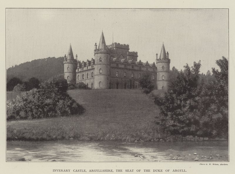 Castello di Inverary, Argyllshire, la Residenza del Duca di Argyll da English Photographer