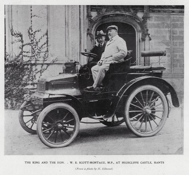 Re Edoardo VII con il deputato W E Scott-Montagu, al castello di Highcliffe, Hampshire da English Photographer