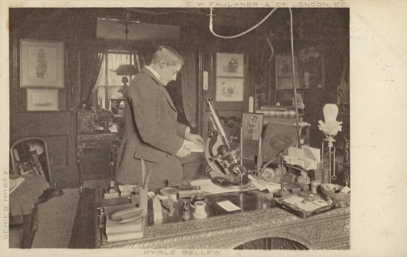 Kyrle Bellew (1850-1911), attore teatrale e cinematografico muto inglese da English Photographer