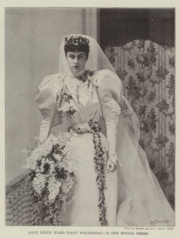 Lady Edith Ward (Lady Wolverton) nel suo Abito Nuziale da English Photographer