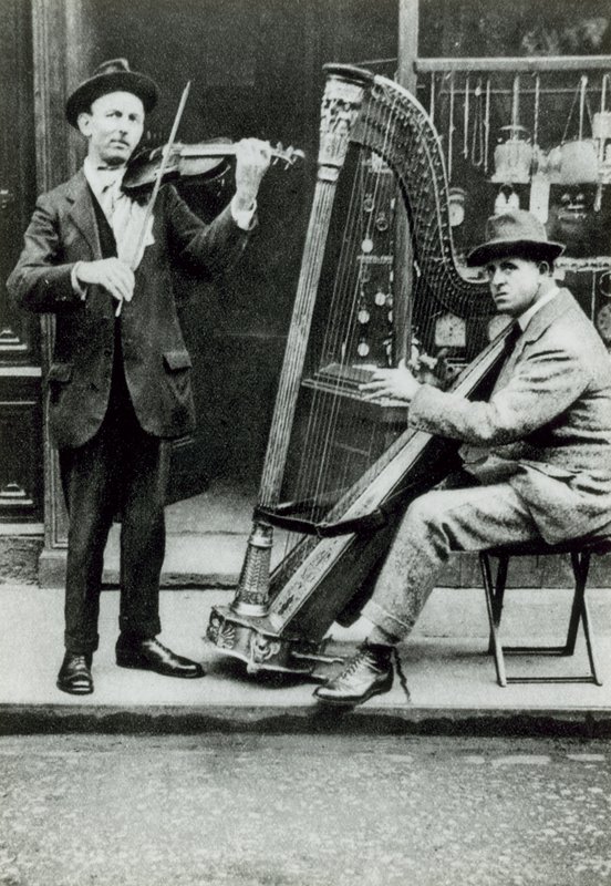 Musicisti di strada a Londra da English Photographer