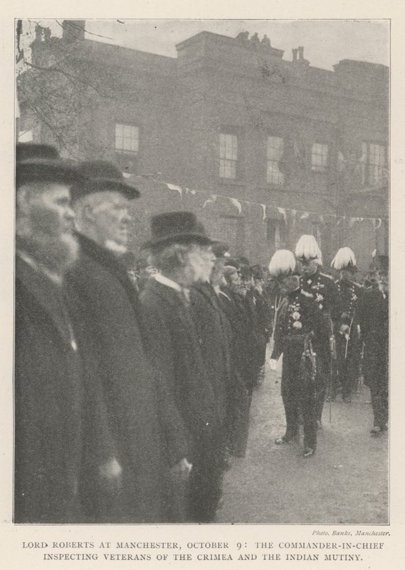 Lord Roberts a Manchester, 9 ottobre, il comandante in capo ispeziona i veterani della Crimea e della rivolta indiana da English Photographer