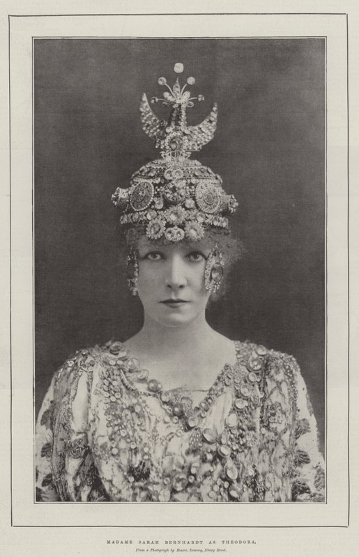 Madame Sarah Bernhardt come Teodora da English Photographer