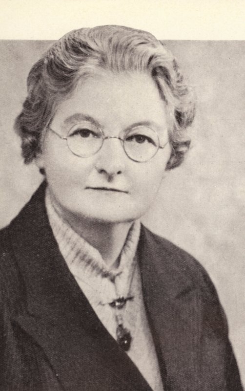 Margaret Bondfield, deputata laburista e prima donna ministro nel governo britannico da English Photographer