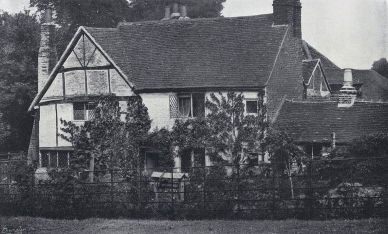 Cottage di Milton a Chalfont St Giles, Buckinghamshire, dove soggiornò durante la peste di Londra (foto b/n) da English Photographer