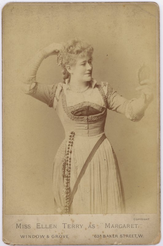 Miss Ellen Terry come Margaret da English Photographer