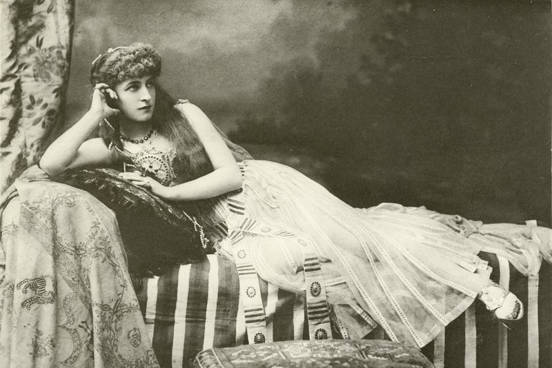 Miss Langtry come Cleopatra (incisione) da English Photographer