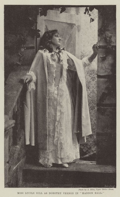Miss Lucile Hill come Dorothy Vernon in Haddon Hall da English Photographer