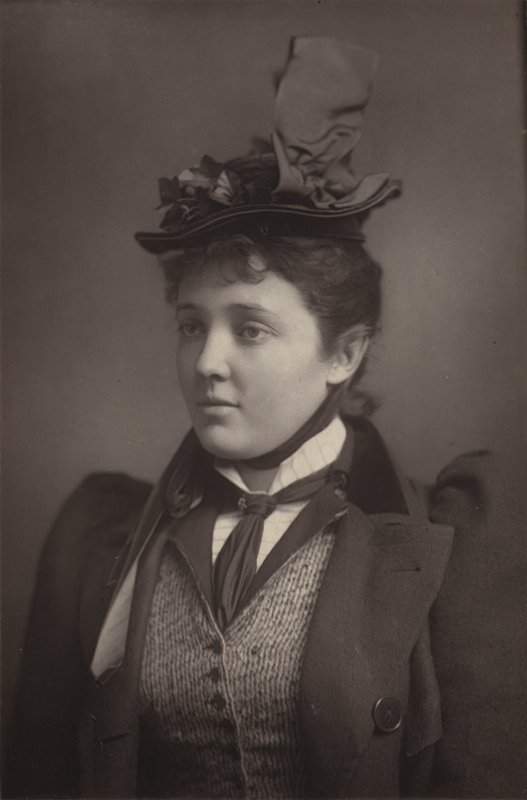 Miss Marion Lea da English Photographer