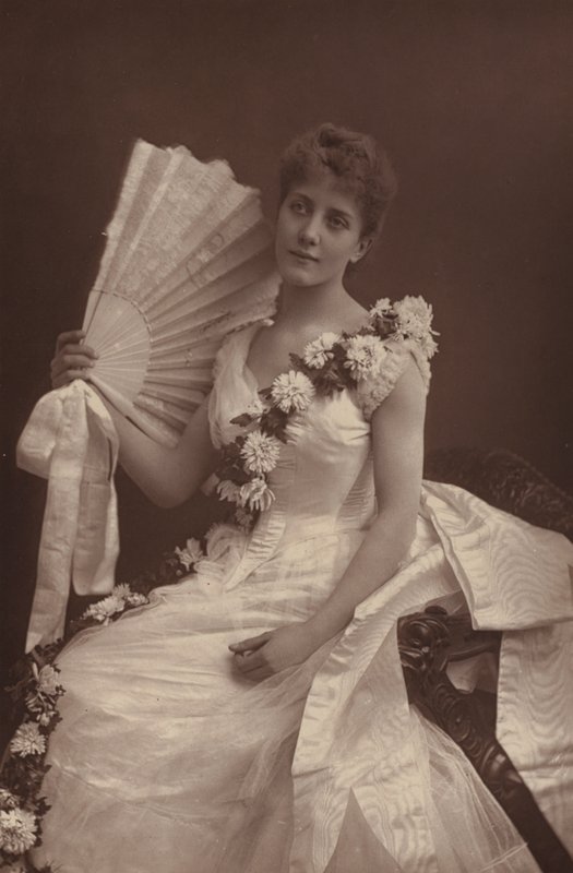 Miss Maude Millett da English Photographer