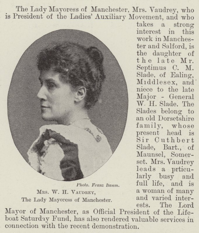 Signora W H Vaudrey, la signora sindaco di Manchester da English Photographer