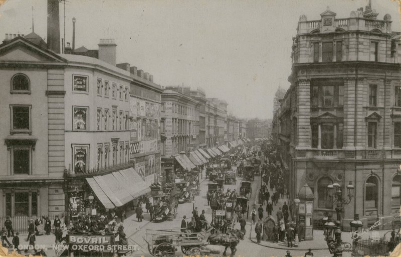 New Oxford Street, Londra da English Photographer