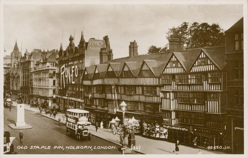 Vecchio Staple Inn, Holborn, Londra da English Photographer