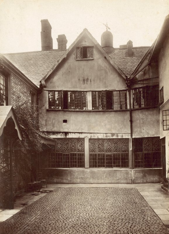 Cortile del vecchio municipio, Leicester da English Photographer