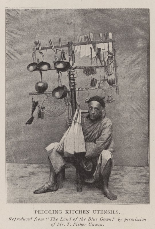 Vendita ambulante di utensili da cucina da English Photographer