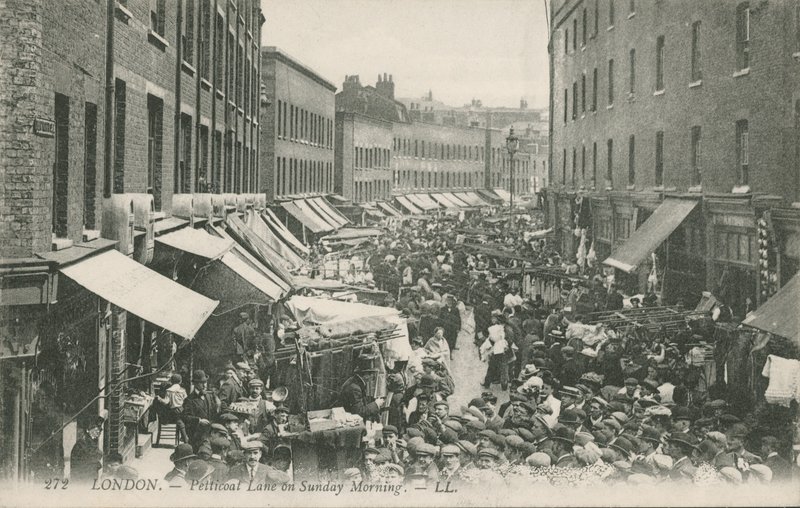 Petticoat Lane la domenica mattina da English Photographer