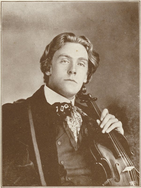 Ritratto di Ernest Newlandsmith da English Photographer