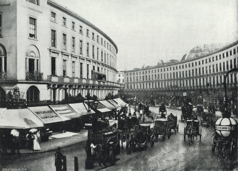 Regent Street, il Quadrante (foto in b/n) da English Photographer