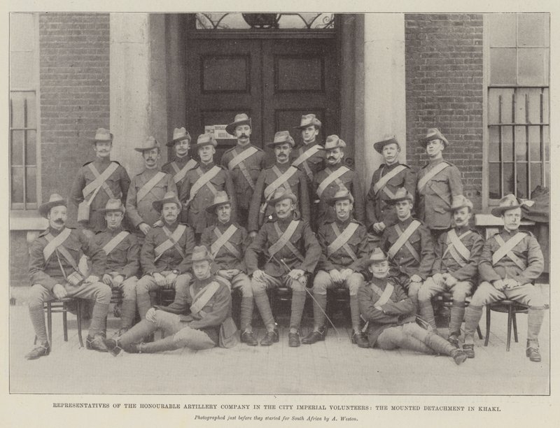 Rappresentanti della Honourable Artillery Company nei City Imperial Volunteers, il distaccamento montato in khaki da English Photographer