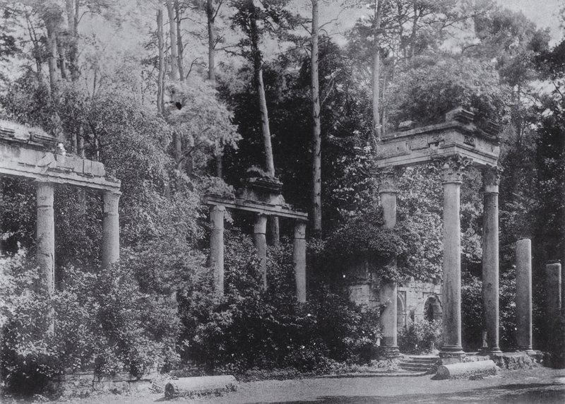 Rovine a Virginia Water, Windsor da English Photographer